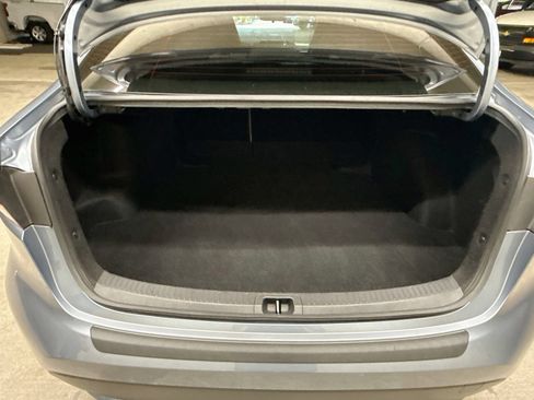 Used 2020 Toyota Corolla LE FWD image 26