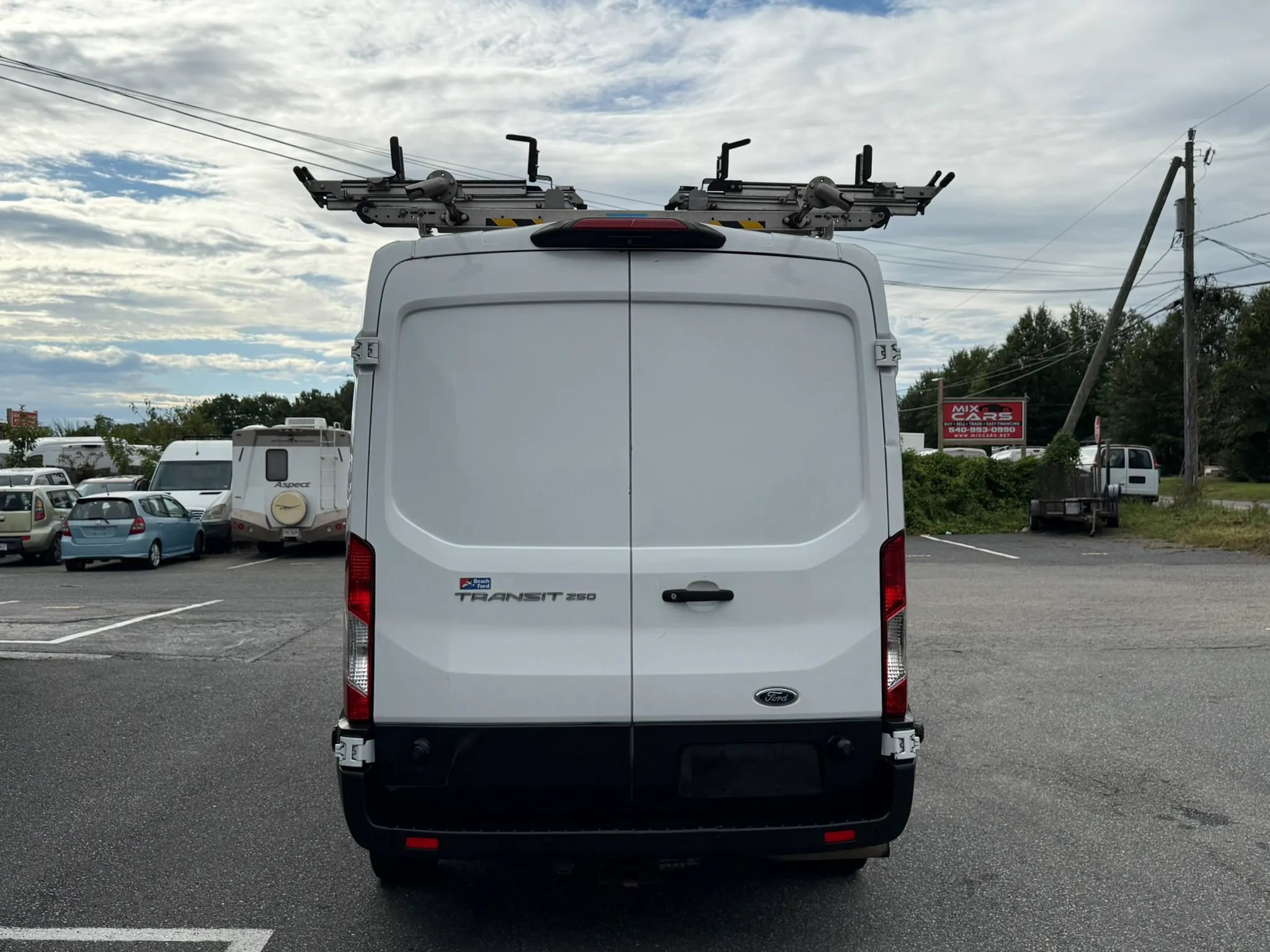 Used 2020 Ford Transit 250 Medium Roof w/ Load Area Protection Package RWD image 15