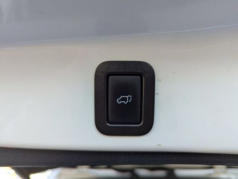 Used 2018 Toyota Highlander XLE AWD/4WD image 54