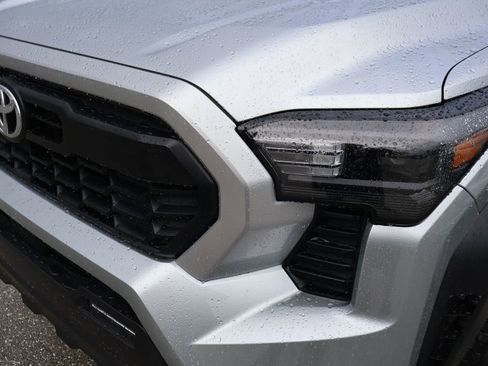 Used 2024 Toyota Tacoma TRD Off-Road AWD/4WD image 3