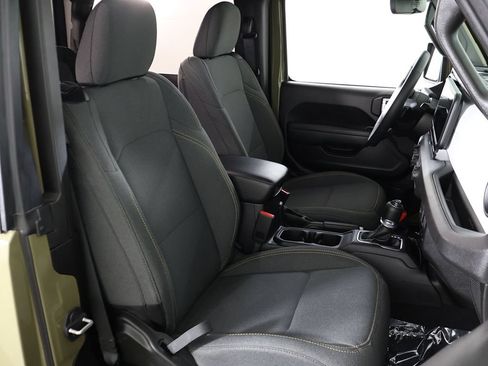 Used 2025 Jeep Wrangler Sport AWD/4WD image 25