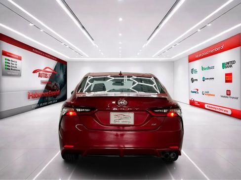 Used 2024 Toyota Camry SE FWD image 7