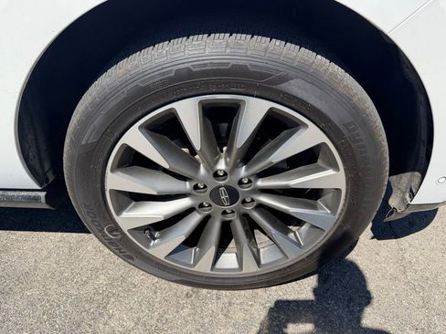 Used 2020 Lincoln Navigator L Reserve w/ Luxury Package AWD/4WD image 7