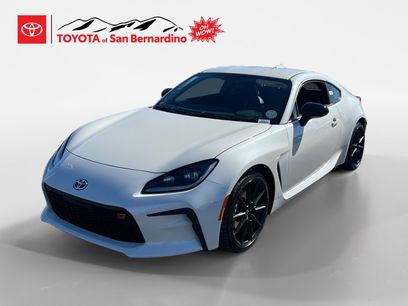 New 2025 Toyota GR86 Premium