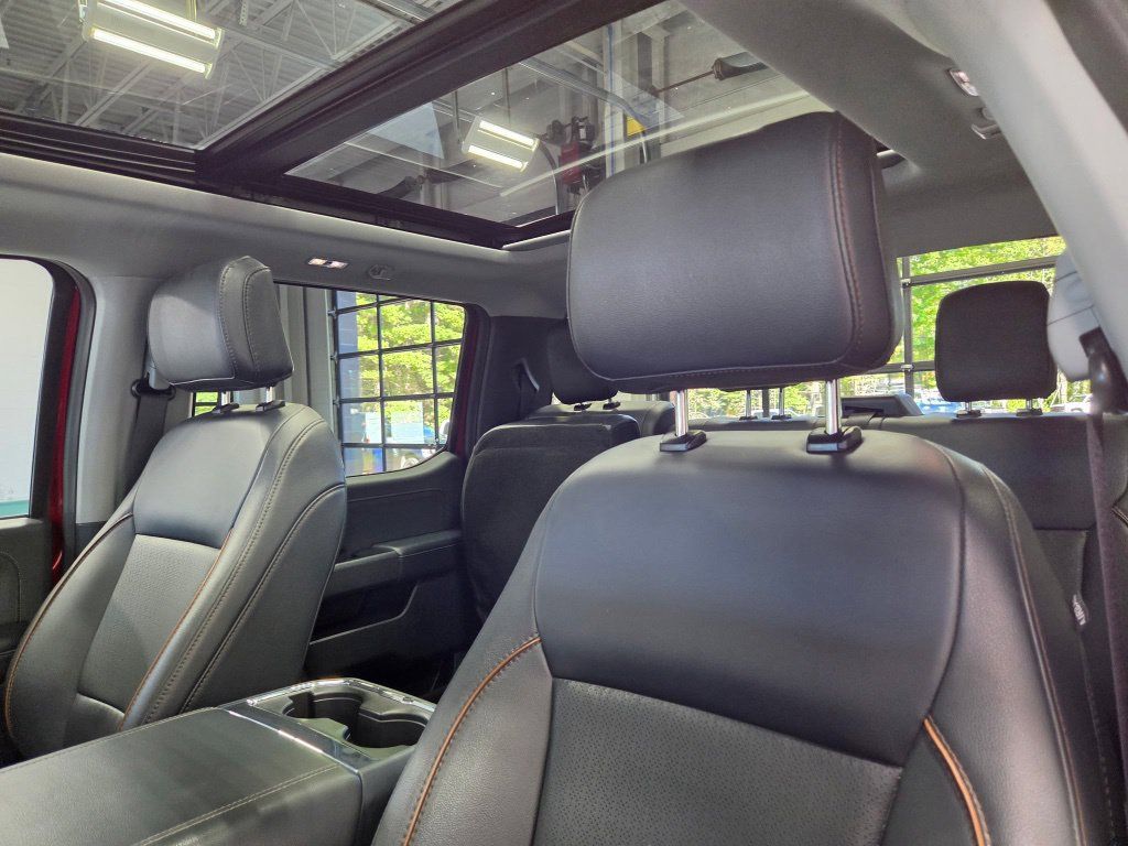 Used 2026 Ford F350 Lariat w/ Black Appearance Package AWD/4WD image 33