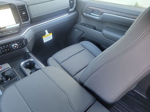 New 2026 GMC Sierra 1500 SLT w/ SLT Premium Plus Package image 28