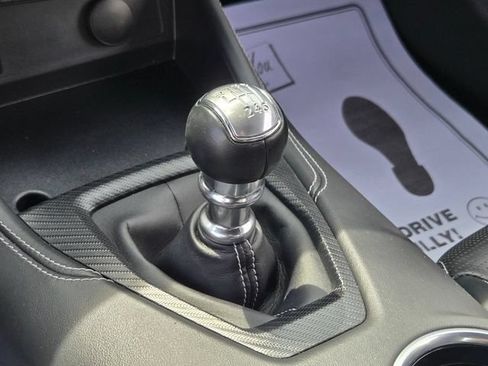 Used 2025 Ford Mustang GT Premium RWD image 33