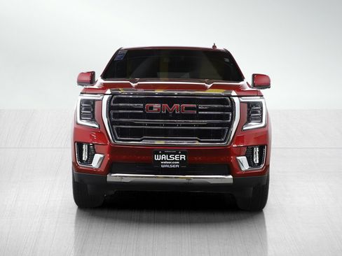 Used 2023 GMC Yukon SLT w/ SLT Premium Package image 8