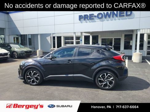 Used 2019 Toyota C-HR XLE FWD image 2