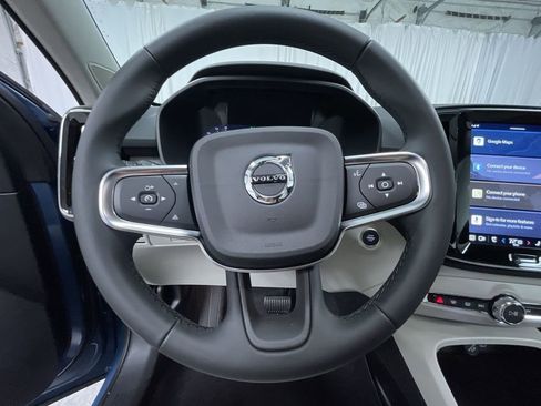 New 2025 Volvo XC40 B5 Plus w/ Protection Package Premier image 10