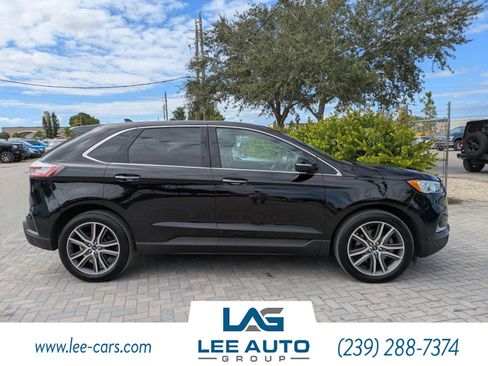 Used 2020 Ford Edge Titanium image 2