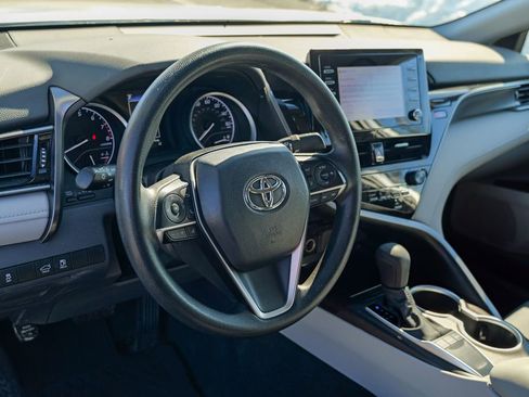 Used 2022 Toyota Camry LE w/ Carpet Mat Package (TMS) FWD image 19