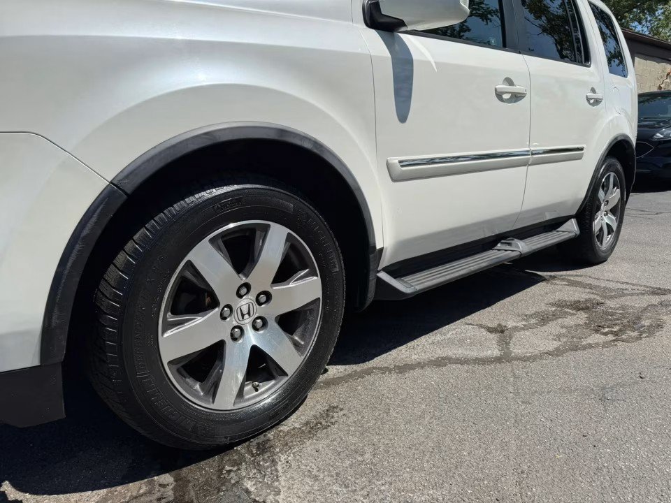 Used 2012 Honda Pilot Touring image 13
