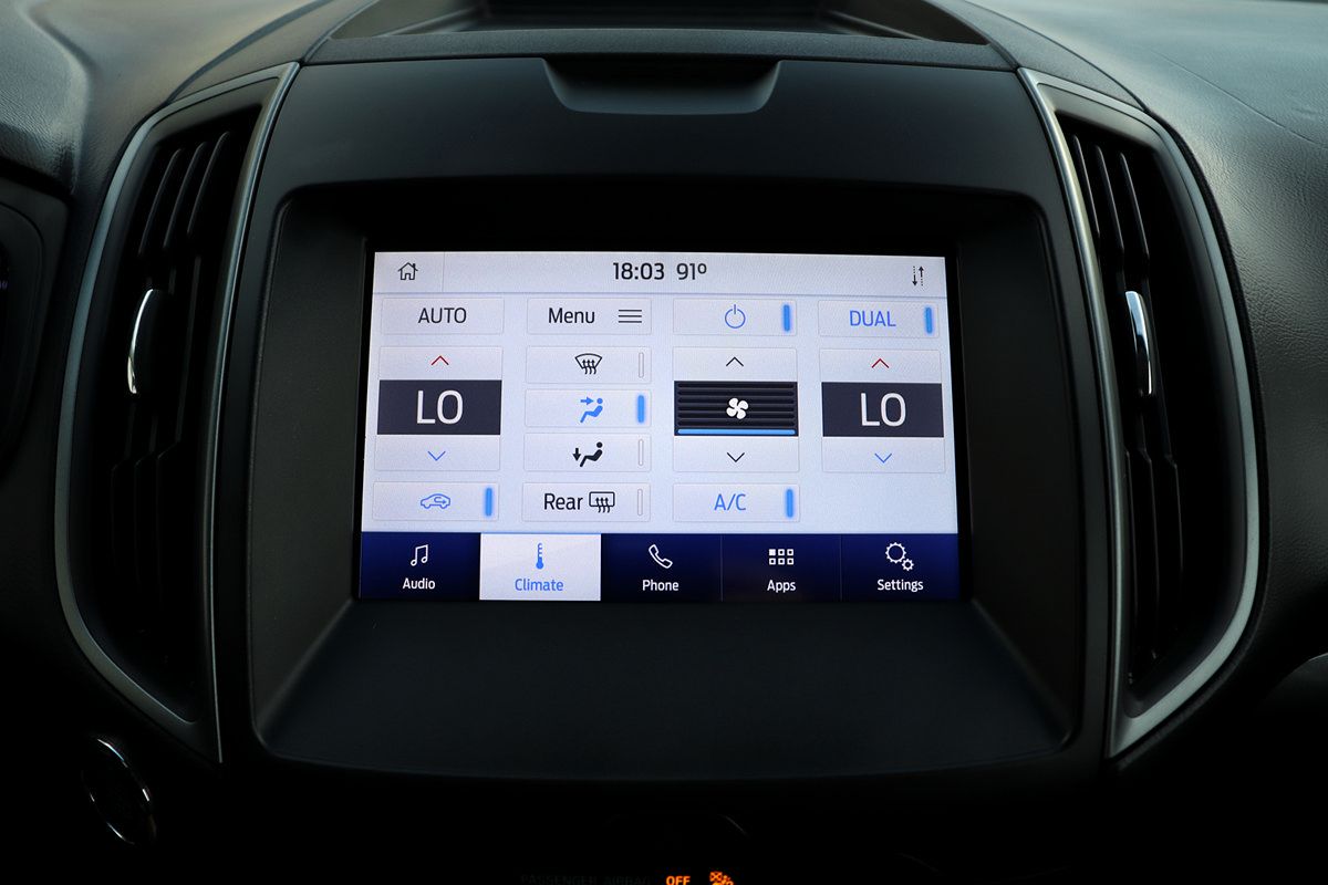 Used 2020 Ford Edge SE FWD image 33