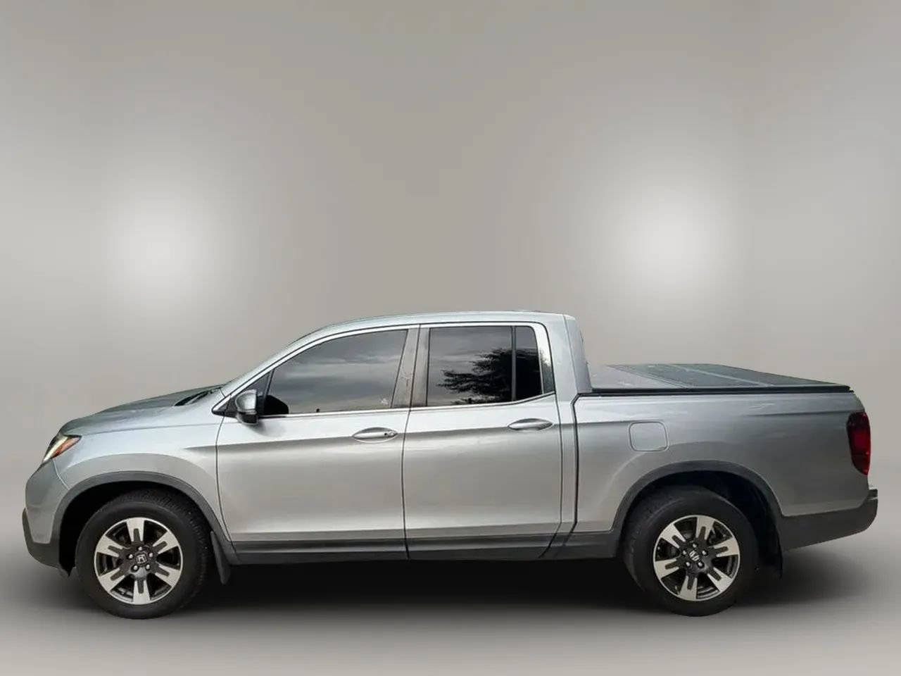 Used 2017 Honda Ridgeline RTL-T image 4