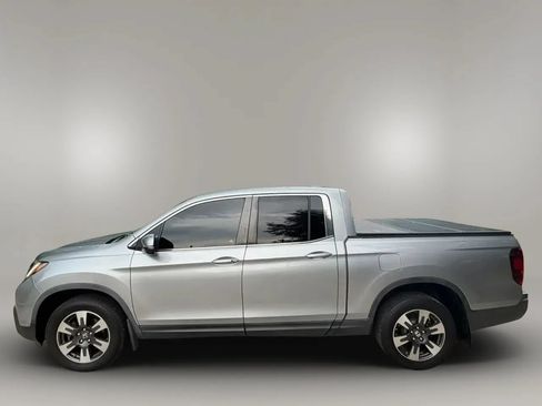Used 2017 Honda Ridgeline RTL-T image 4