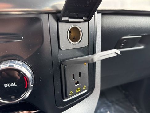 Certified 2023 Ford F150 Lariat image 32