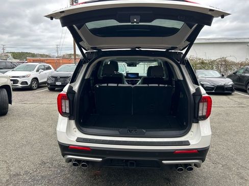 Used 2025 Ford Explorer Platinum w/ Ultimate Package image 25