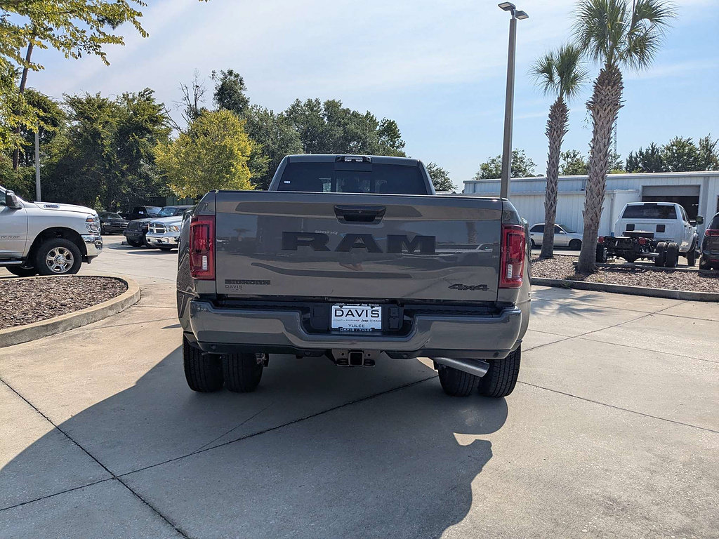 New 2026 RAM 3500 Big Horn AWD/4WD image 4