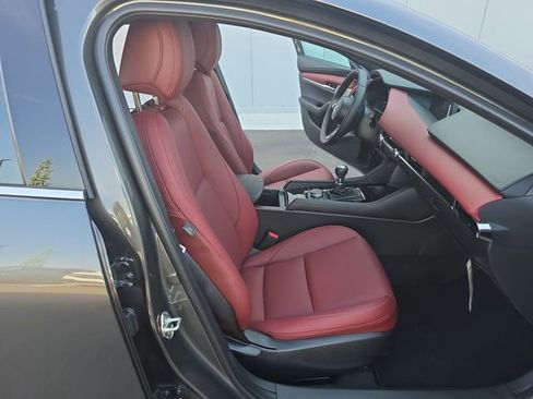 New 2026 MAZDA MAZDA3 2.5 S Hatchback w/ Premium Pkg FWD image 19