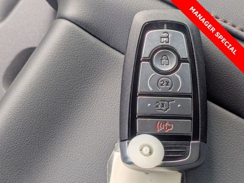 New 2025 Ford Expedition Active image 36