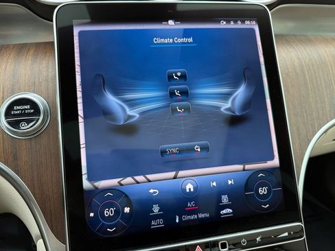 Used 2023 Mercedes-Benz GLC 300 4MATIC image 24