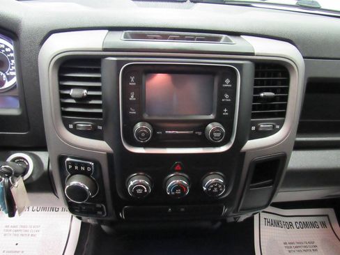 Used 2021 RAM 1500 Express AWD/4WD image 40