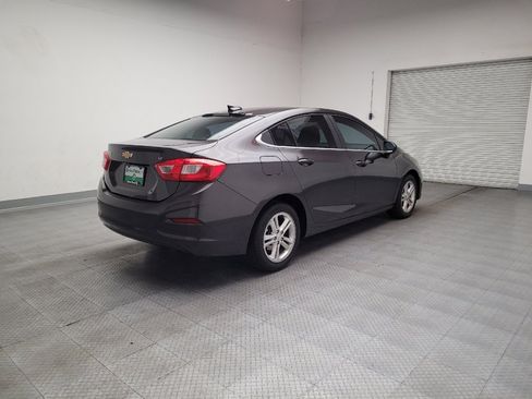 Used 2017 Chevrolet Cruze LT image 9