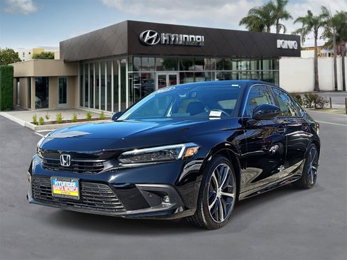 Used 2023 Honda Civic Touring image 7