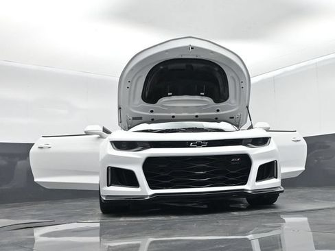 Used 2022 Chevrolet Camaro ZL1 RWD image 70