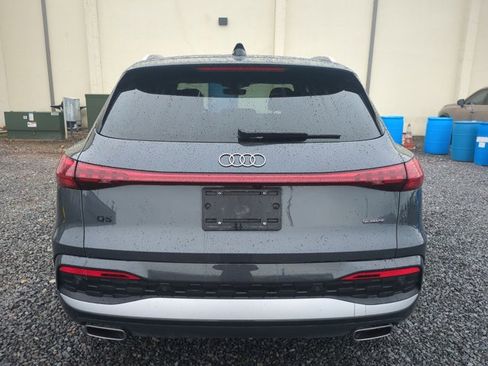 Used 2025 Audi Q5 Premium w/ Convenience Package image 8