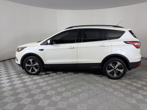 Certified 2017 Ford Escape SE w/ SE Leather Comfort Package image 4
