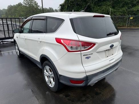 Used 2015 Ford Escape SE FWD image 3