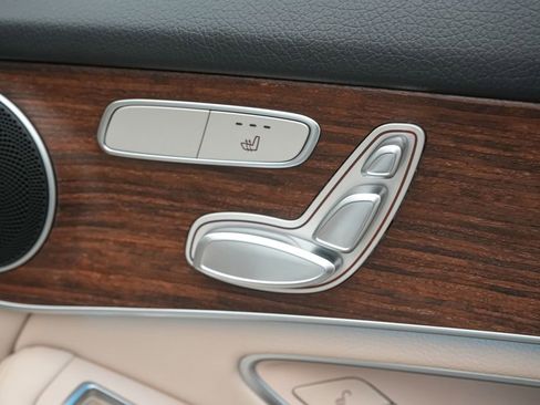 Used 2022 Mercedes-Benz GLC 300 4MATIC image 30