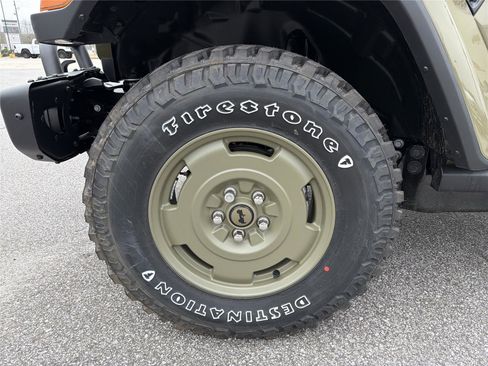 New 2026 Jeep Gladiator Sport image 12