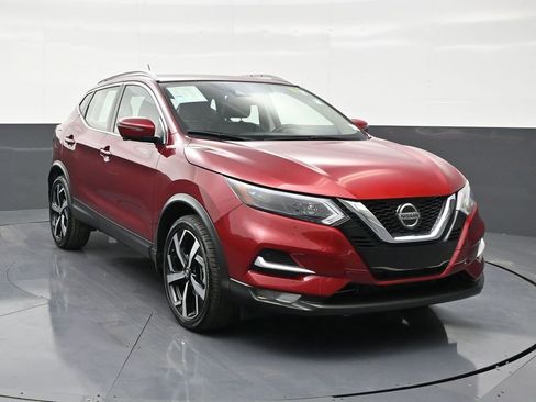 Used 2022 Nissan Rogue Sport SL w/ Premium Package FWD image 7