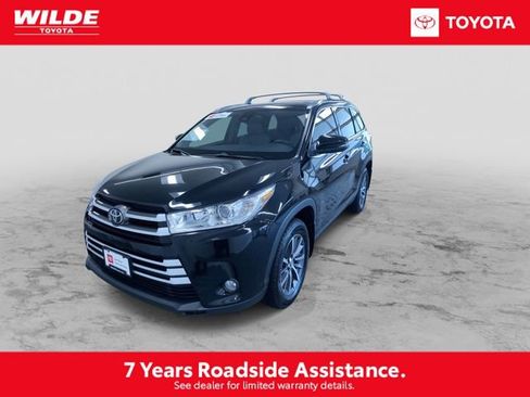 Certified 2019 Toyota Highlander XLE AWD/4WD image 5