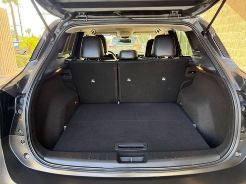 Used 2026 Nissan Kicks SR FWD image 28