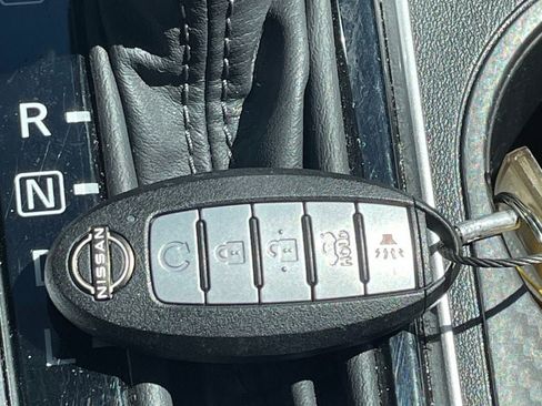 Used 2025 Nissan Altima 2.5 SV image 13