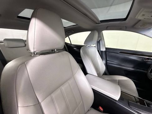 Used 2018 Lexus ES 350 w/ Luxury Package w/Wood Trim FWD image 30