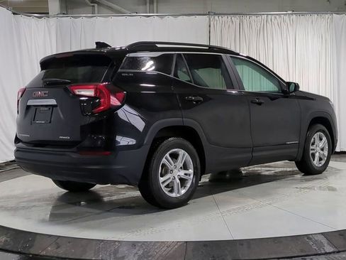 Used 2023 GMC Terrain SLE w/ Driver Convenience Package image 8