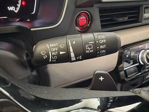 Used 2025 Honda Pilot EX-L image 40
