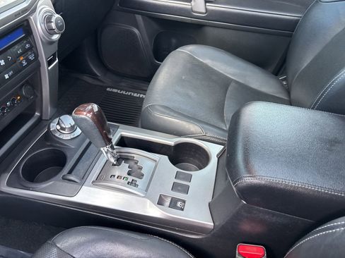 Used 2017 Toyota 4Runner Limited AWD/4WD image 24