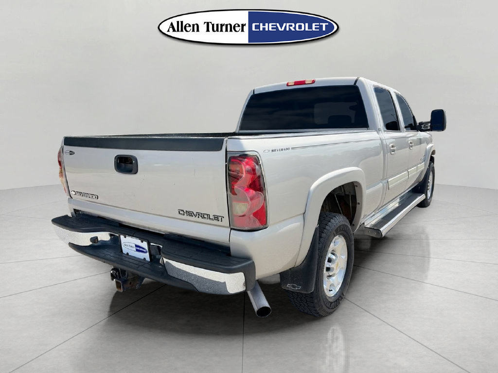 Used 2005 Chevrolet Silverado 2500 LT w/ Heavy-Duty Power Package RWD image 4