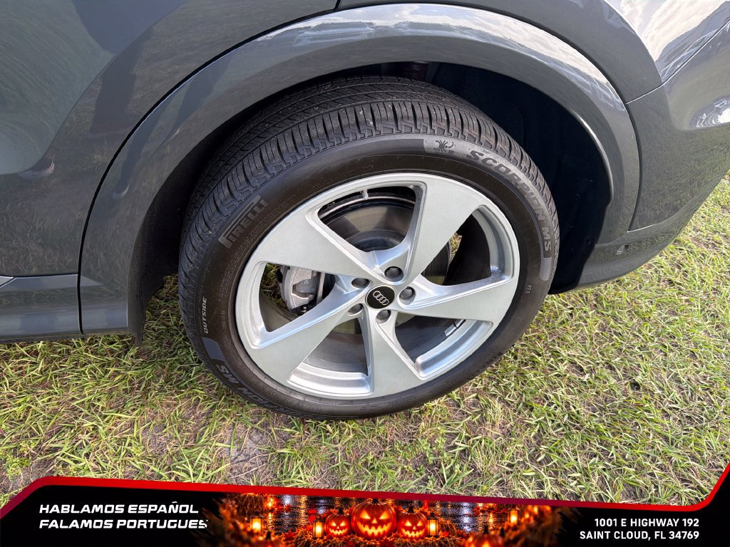 Used 2025 Audi Q5 Prestige AWD/4WD image 11