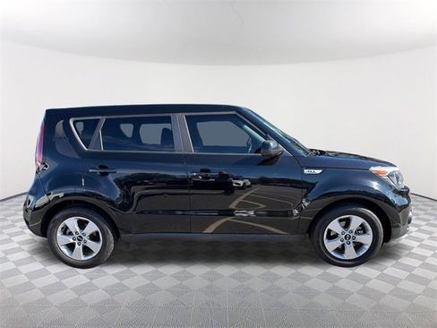 Used 2017 Kia Soul image 4