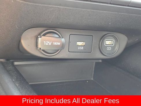 Used 2023 Hyundai Elantra SEL FWD image 19