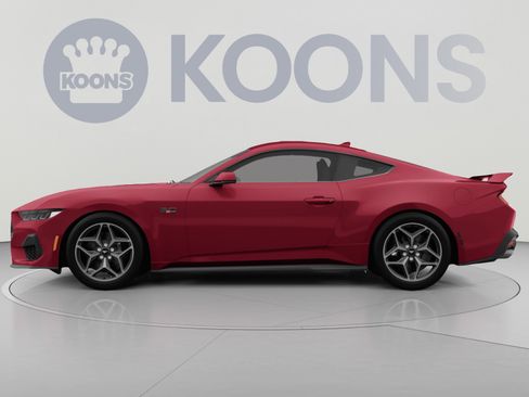 Used 2025 Ford Mustang GT RWD image 2