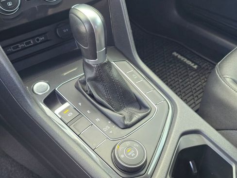 Used 2019 Volkswagen Tiguan SE w/ 3rd Row Seat Package image 17