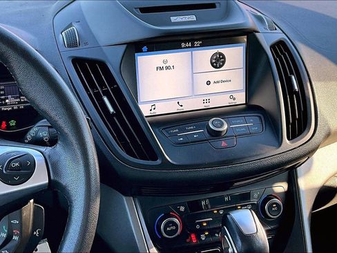 Used 2017 Ford C-MAX Energi SE w/ Equipment Group 401A image 6